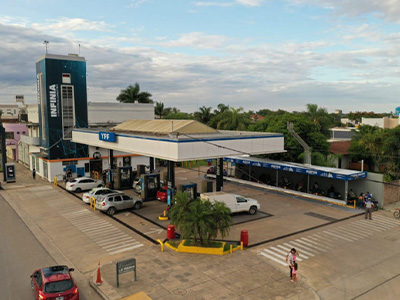 Estación de Servicio LA RADIO