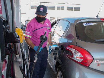Estaciones de servicio contra el proyecto que prohíbe vender 0km que usen combustibles desde 2041
