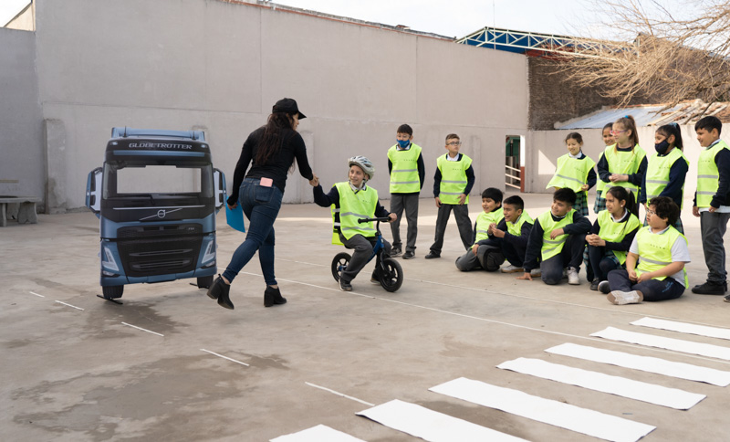 Campaña Volvo Trucks & Buses para los niños