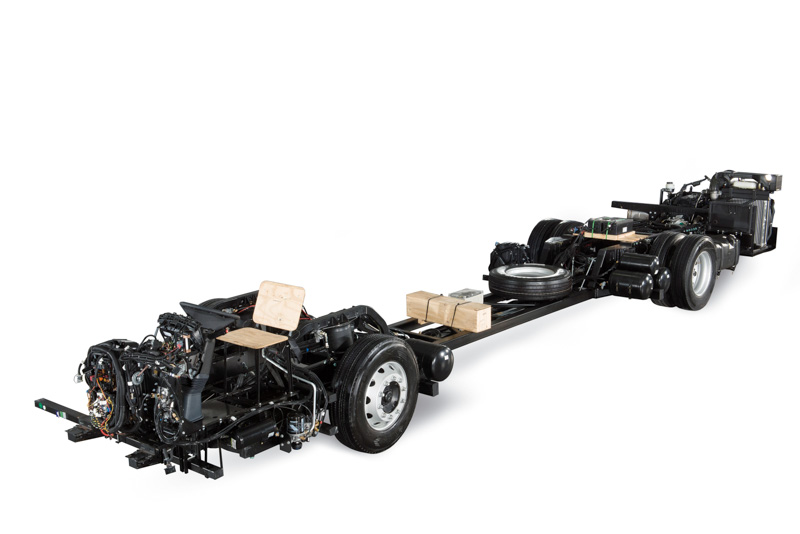 Mercedes-Benz fortalece su presencia en la industria