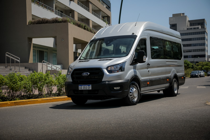 Ford presenta la línea 2023 de Transit