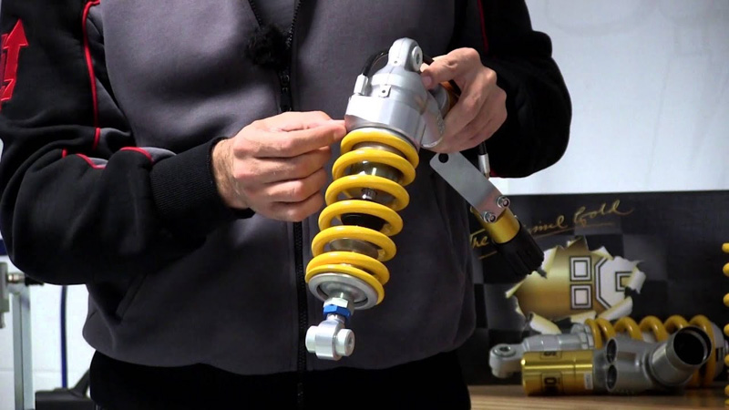 Precarga de los resortes de suspensión