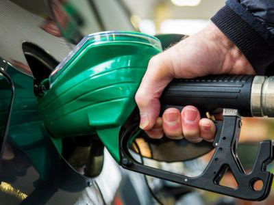 Impuestos que se pagan cada vez que se carga nafta