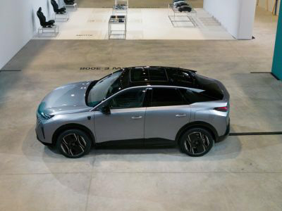 Peugeot E-3008 develación global