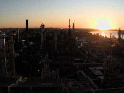 Reconocimiento Refinería de Axion energy de Campana