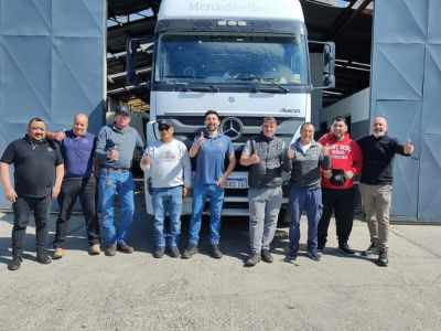 Mercedes-Benz capacitó a conductores profesionales. 
