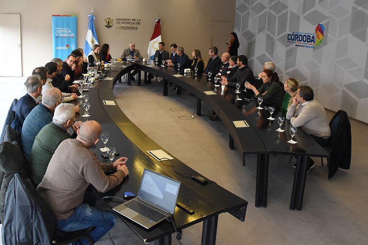 Prácticas laborales responsables en industria automotriz