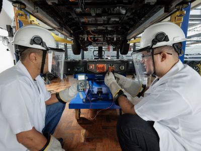 Academia Ford: Formación Avanzada para Autos Eléctricos