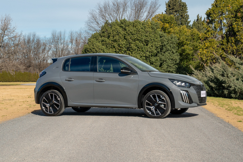 ''Peugeot 208 lidera ventas de autos en 2024''