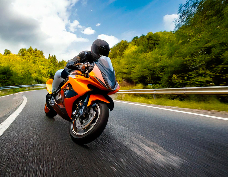 Fri-ma: Consejos de frenado seguro en moto