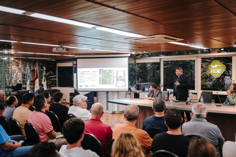 FECAC analiza el autodespacho de combustibles en Argentina