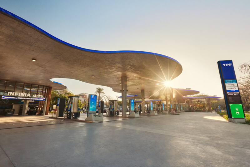 Estaciones de servicio podrán mostrar precios en dólares