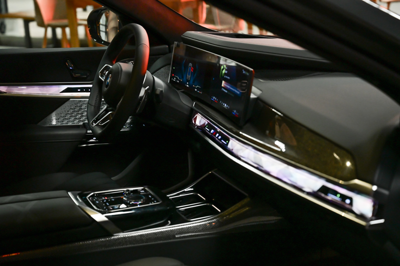 Nuevo sedán premium con tecnología y confort avanzados