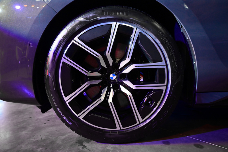 Nuevo sedán premium con tecnología y confort avanzados