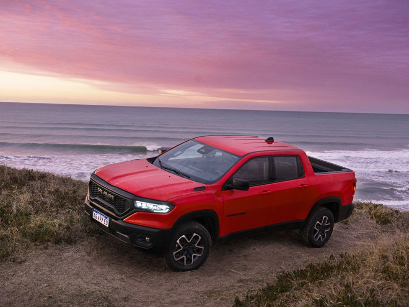 RAM sube 90 % en ventas y gana mercado