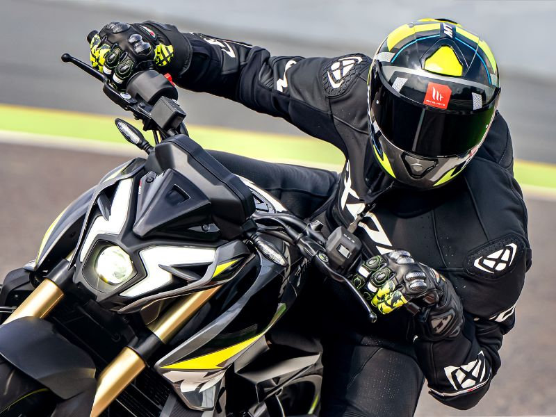 Bajaj lanza en Argentina la Rouser NS400z