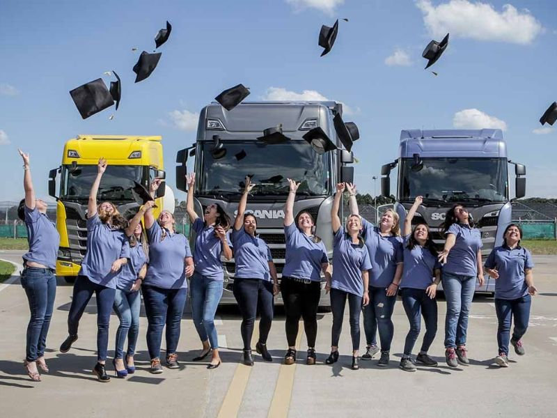 Conductoras': programa de Scania distinguido en CABA