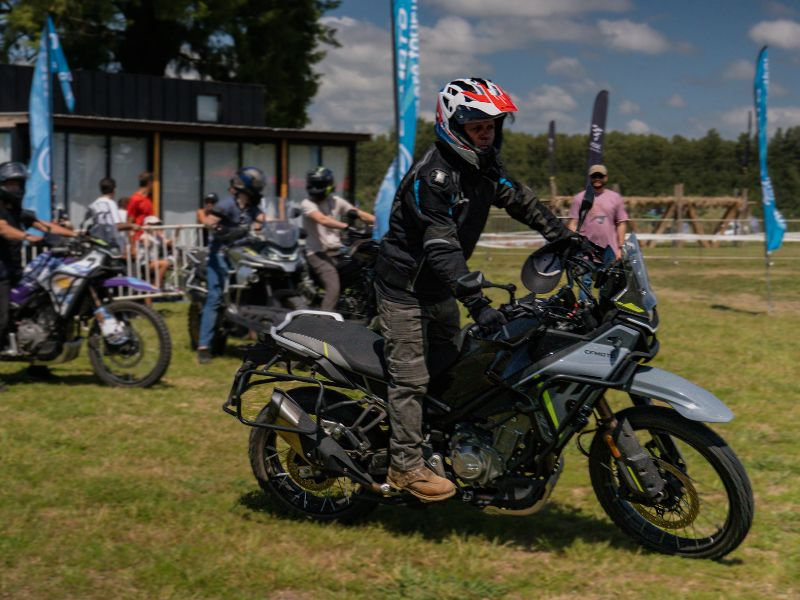 Especificaciones técnicas de la CFMOTO 800MT-X