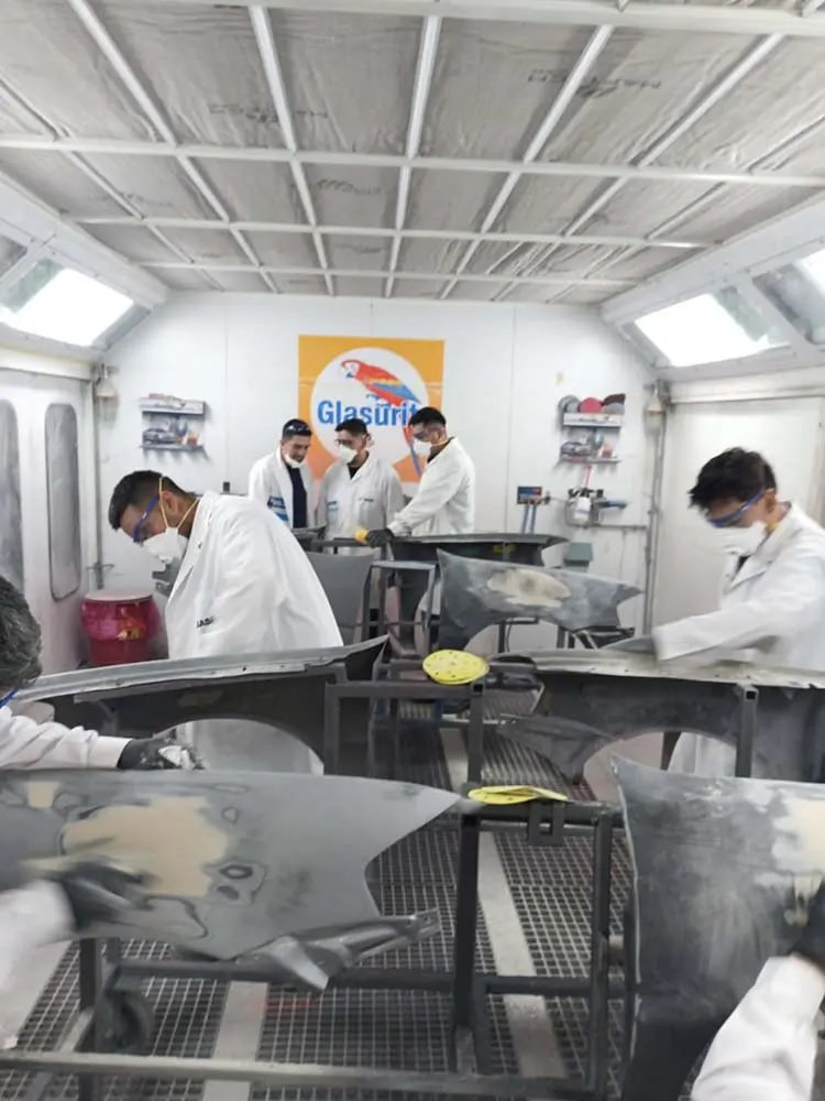 Culminó el primer Curso Técnico en Carrocería Nivel 1