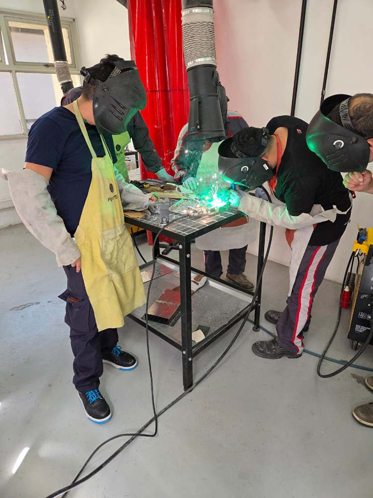 Culminó el primer Curso Técnico en Carrocería Nivel 1