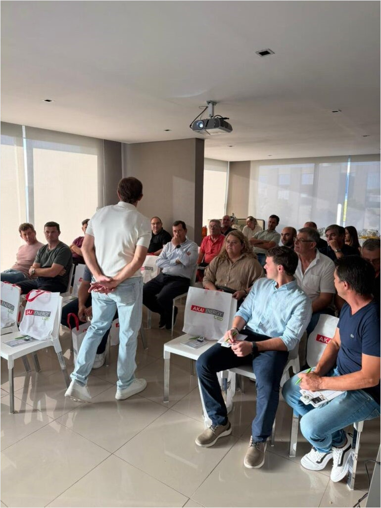 FECAC cerró el ciclo de charlas sobre economía