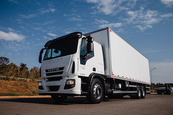 tape-2017-09-08-semipesados-lo-nuevo-de-iveco-01