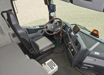 pes-96-renualt-trucks-t-optifuel-02