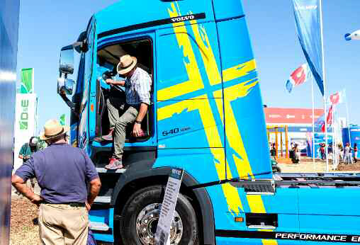 pes-97-volvo-trucks-anticipa-nuevas-configuraciones-y-llega-con-ofertas-exclusivas-a-expoagro-02