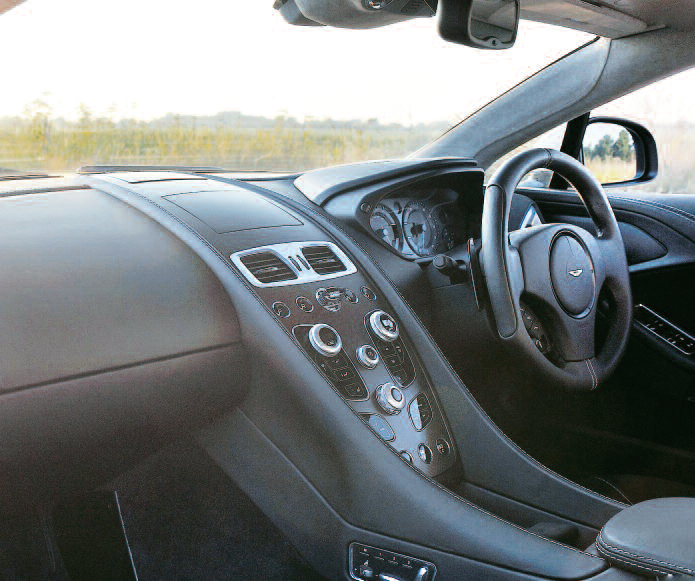 tap-154-aston-martin-vanquish-edicion-del-centenario-02