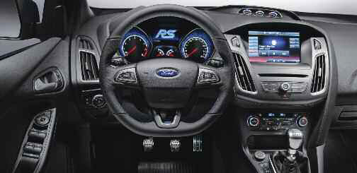 tap-157-el-ford-focus-rs-2016-02