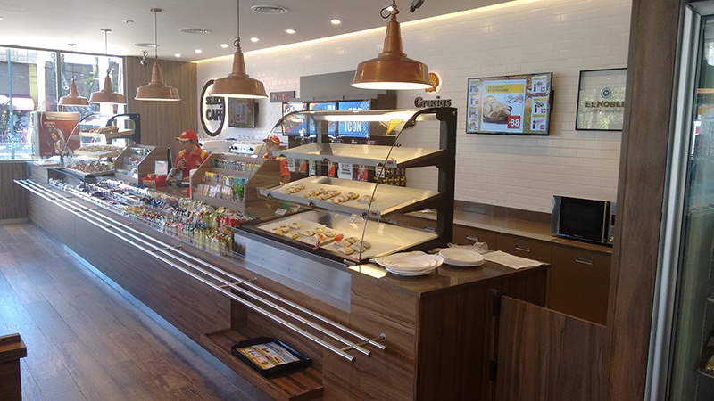 2019-07-23-las-tiendas-de-las-estaciones-de-servicio-dejaran-de-tener-la-fama-de-vender-alimentos-caros-3-03