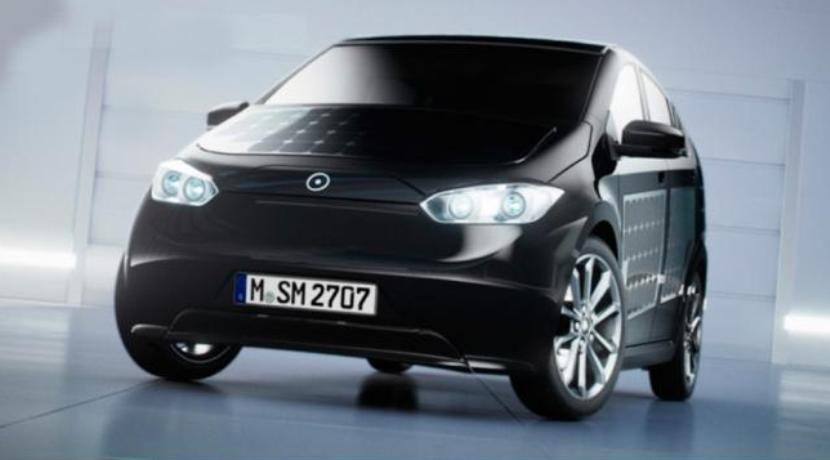 2018-08-24-un-automovil-que-se-carga-en-marcha-1-01