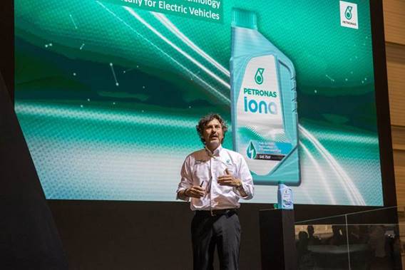 2019-03-29-petronas-iona-en-geneva-motor-show-2019-02