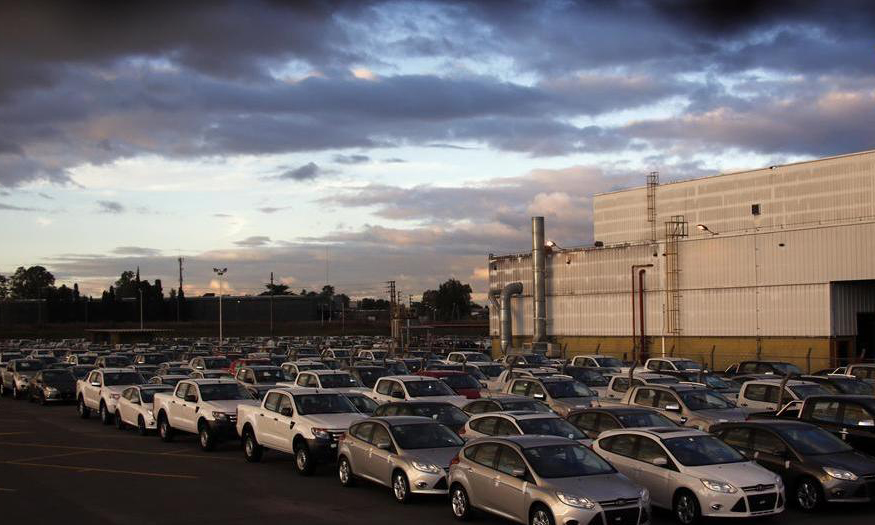 2018-04-20-mas-vehiculos-importados-que-los-permitidos-02