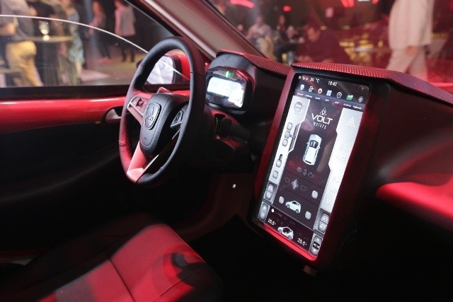 2018-11-30-el-primer-vehiculo-100-electrico-desarrollado-en-la-argentina-4-04