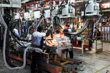 2019-08-02-crean-una-red-para-impulsar-la-oferta-de-servicios-tecnologicos-destinados-al-sector-automotriz-2-02