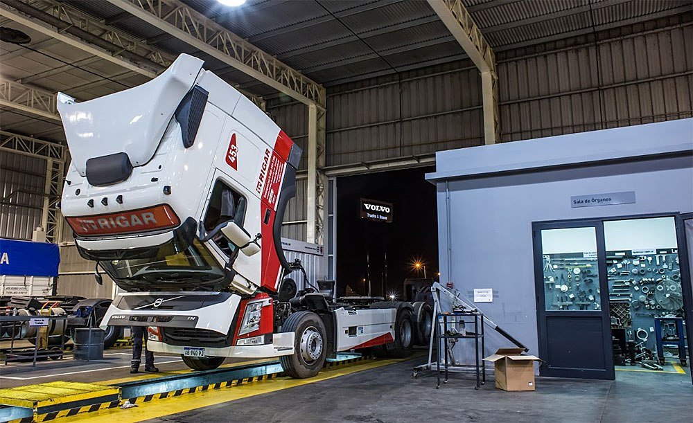 2018-10-26-volvo-ofrece-24-de-descuento-en-todos-los-repuestos-para-camiones-y-buses-3-03