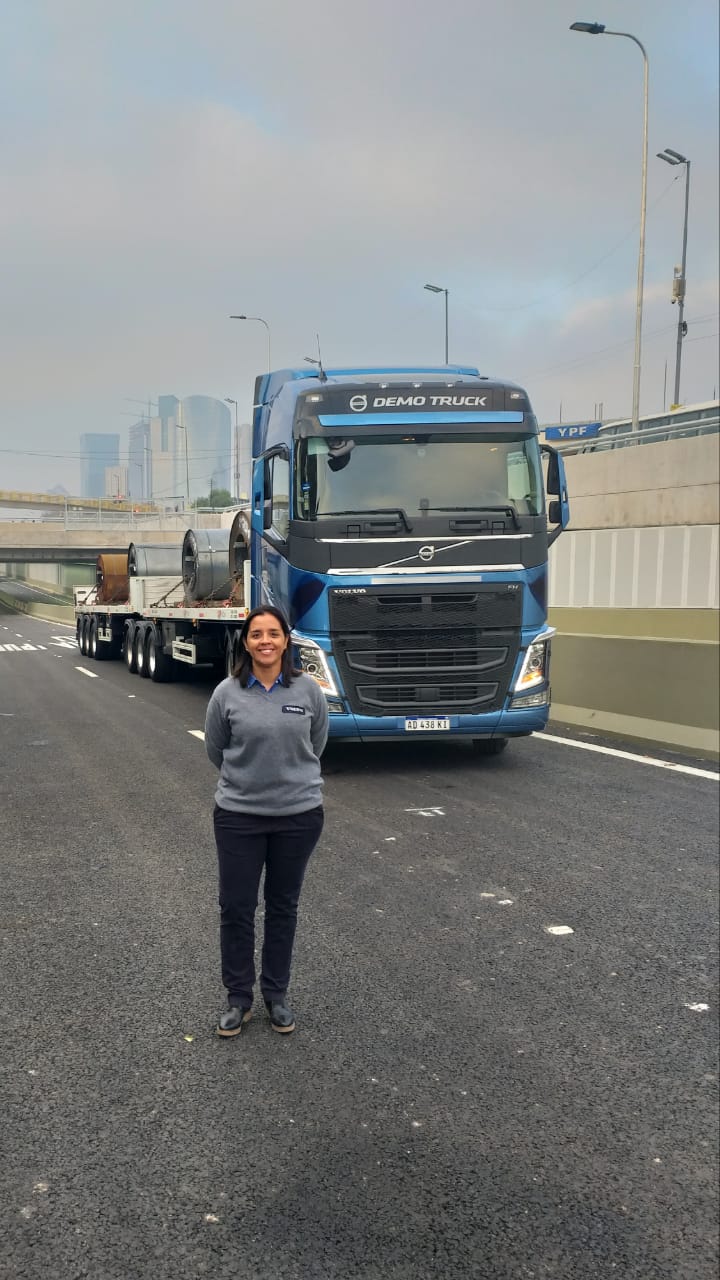 2019-05-31-volvo-camiones-encabezo-la-inauguracion-del-paseo-del-bajo-volvopaseodelbajo-6-06